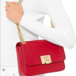 MICHAEL Michael Kors
Medium Convertible Shoulder .. Used 2 times